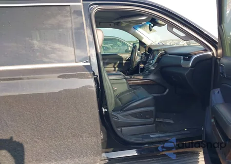 2017 Chevrolet Suburban Lt z USA, uszkodzony, nr VIN 1GNSCHKC2HR376722